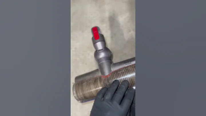 HOW TO TAKE APART AND CLEAN THE DYSON HEAD LINK IN TITLE #dyson #dysonheadcleaning #dysonv8