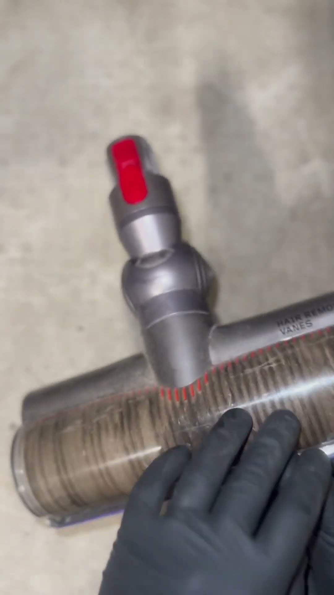 HOW TO TAKE APART AND CLEAN THE DYSON HEAD LINK IN TITLE #dyson