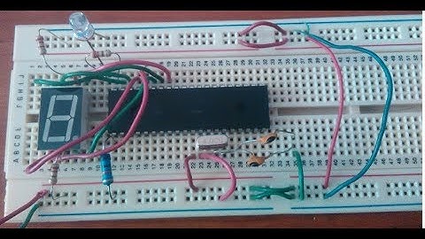 Programación de contador con PIC 16F877A y Display 7 Segmentos
