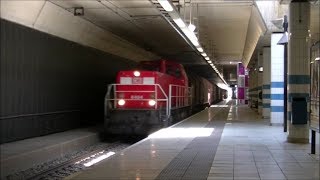 DB Schenker 6464 komt met een staaltrein door station Rijswijk