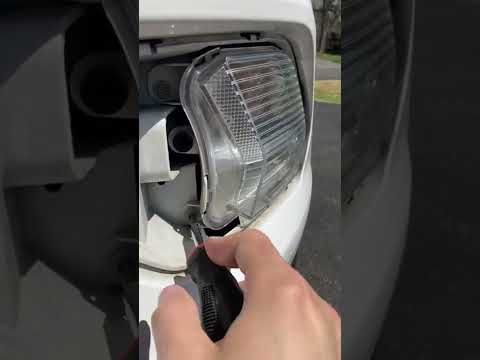 2017 Ford Escape fog light replacement
