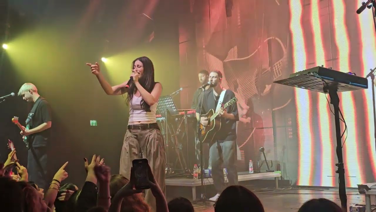 פסנתר על הראש - שירה זלוף