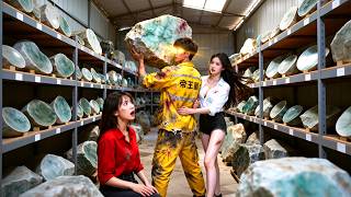 Delivery boy awakens X-ray eyes; wins imperial jade, CEO turns and chases him! screenshot 2