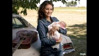 Download Lagu Ashton Shepherd Pickin' Shed MP3