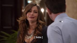 Download Lagu Modern Family Phil makes Gloria cry MP3