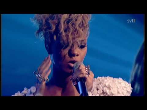 Rihanna - Russian Roulette (Live SKaVLaN 2010) 