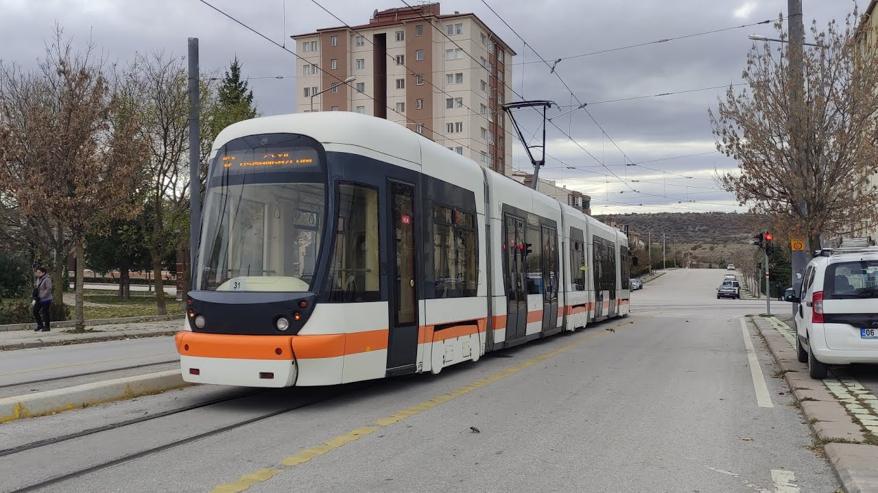 Eskişehir'de Tramvayla Osmangazi Üniversitesi - 75. Yıl Arasında Seyahat