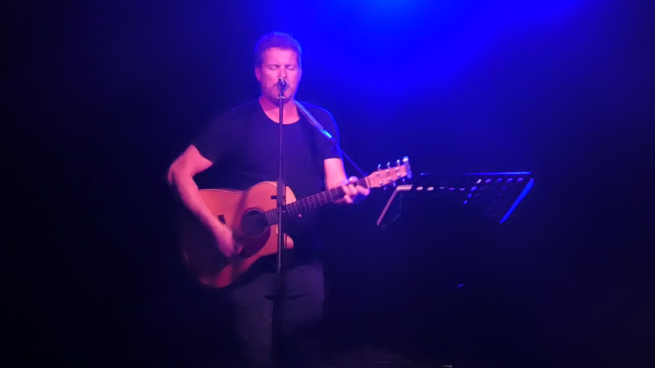 Nigel R Clark (Dodgy) - Staying Out For The Summer - Live at The Old Courts, Wigan, 16.6.17