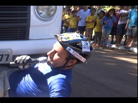 Pietramale mostra acidente com ciclista que não sinalizou mudança de faixa