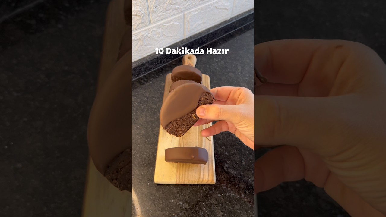 10 dakikada hazır pratik tatlı tarifi 🍫👌🏻 Tarifin bütün detayları yorum kısmında 🌸