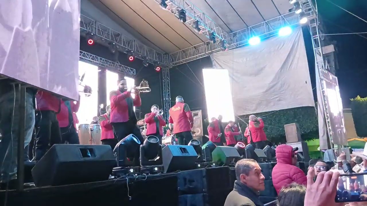 PRESENTACION BANDA  LA  COSTEÑA EN SANTIAGO MAMALHUAZUCA 