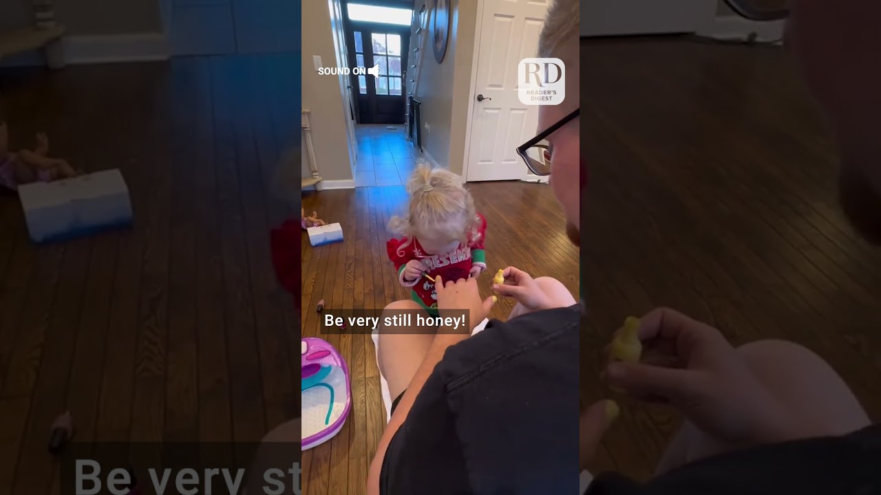 Adorable Little Girl Paints her Dad's Nails