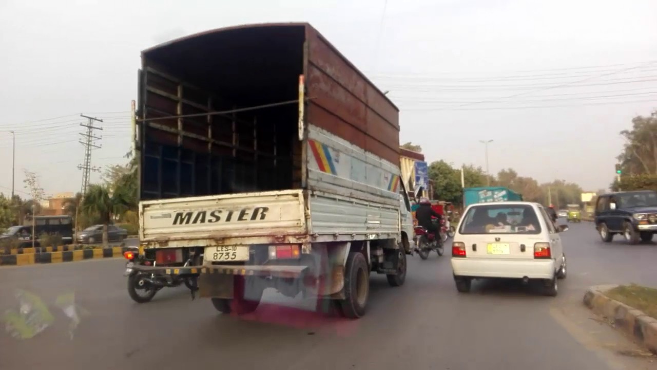 visit-to-lahore-from-metro-thokar-niaz-baig-to-emporium-mall-youtube