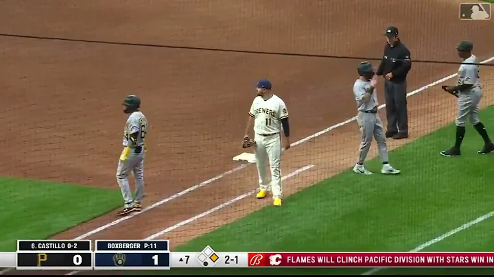 Willy Adames INSANE THROW TO GET THE DOUBLE PLAY | Pittsburgh Pirates @ Milwaukee Brewers 4/20/2022