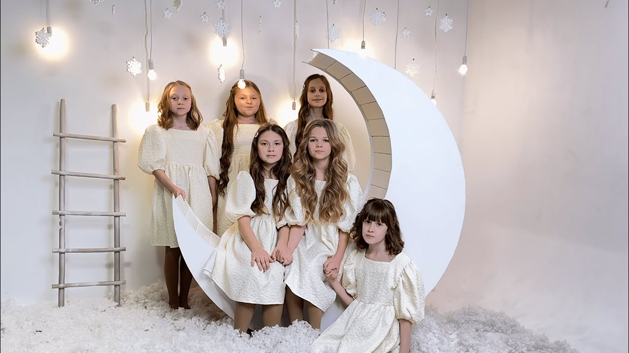 "ВАМ РОЖДЁН ИИСУС" - детская песня - сл.и муз. Илона Шикула