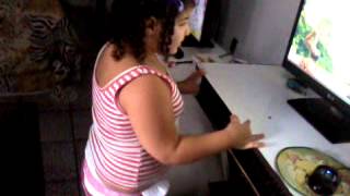 gabi dan�ando quadradinho de oito