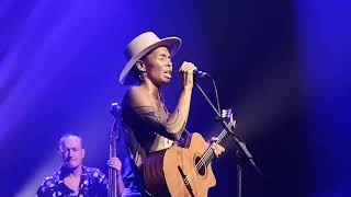 Ayo - Down On My Knees - - 20/11/2021