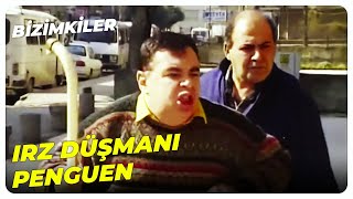 Halis Penguene Boruyla Saldırıyor - Bizimkiler 55.Bölüm