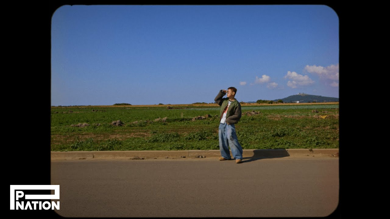 Crush (크러쉬) - ‘Satisfied (Feat. PENOMECO)’ Track Video