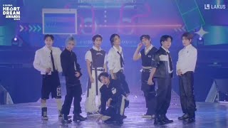 stray kids ITEM and S-CLASS performance at HDA2023 Resimi