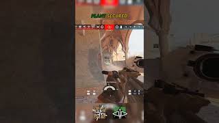 Blink and you’ll miss the plant! #rainbowsix #r6siege #r6clips #siegemoments
