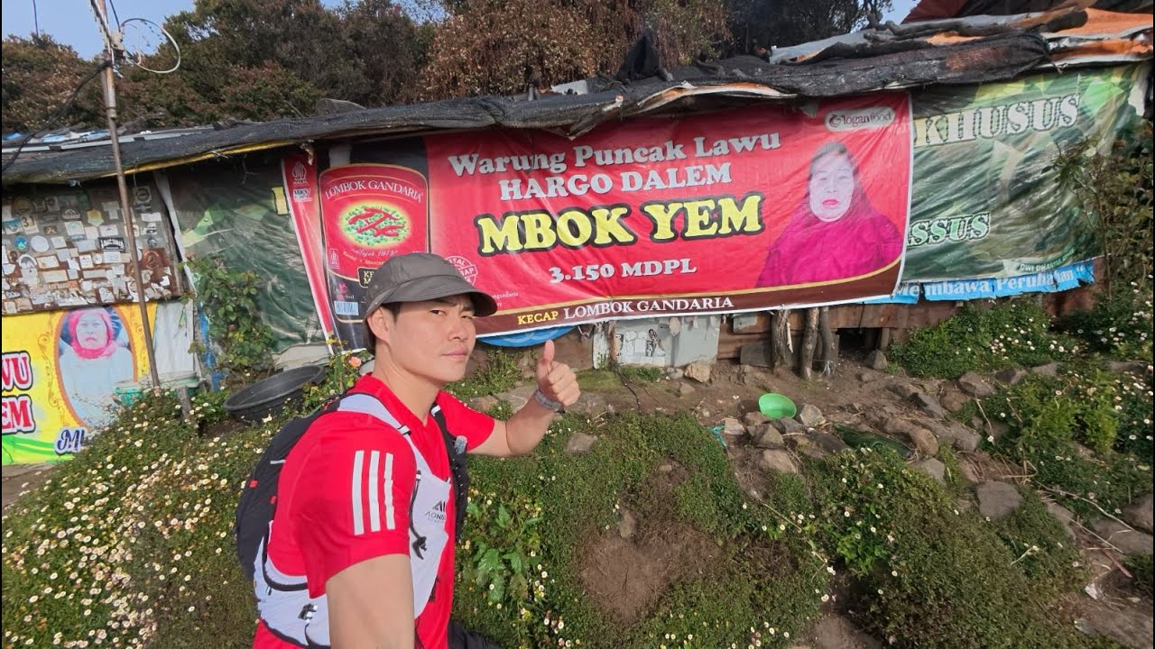 akhirnya ngecamp juga setelah marapthon ke Gunung Lawu via Cetho :)