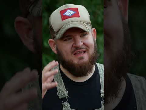 Big Chuk and Joe Boy Bootleg by Boat to Louisiana | Moonshiners | Discovery Channel