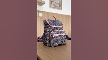 Free Backpack Tutorial and Pattern #bagmaking #bagmakingtutorial #freepattern #diybag #bag #fashion