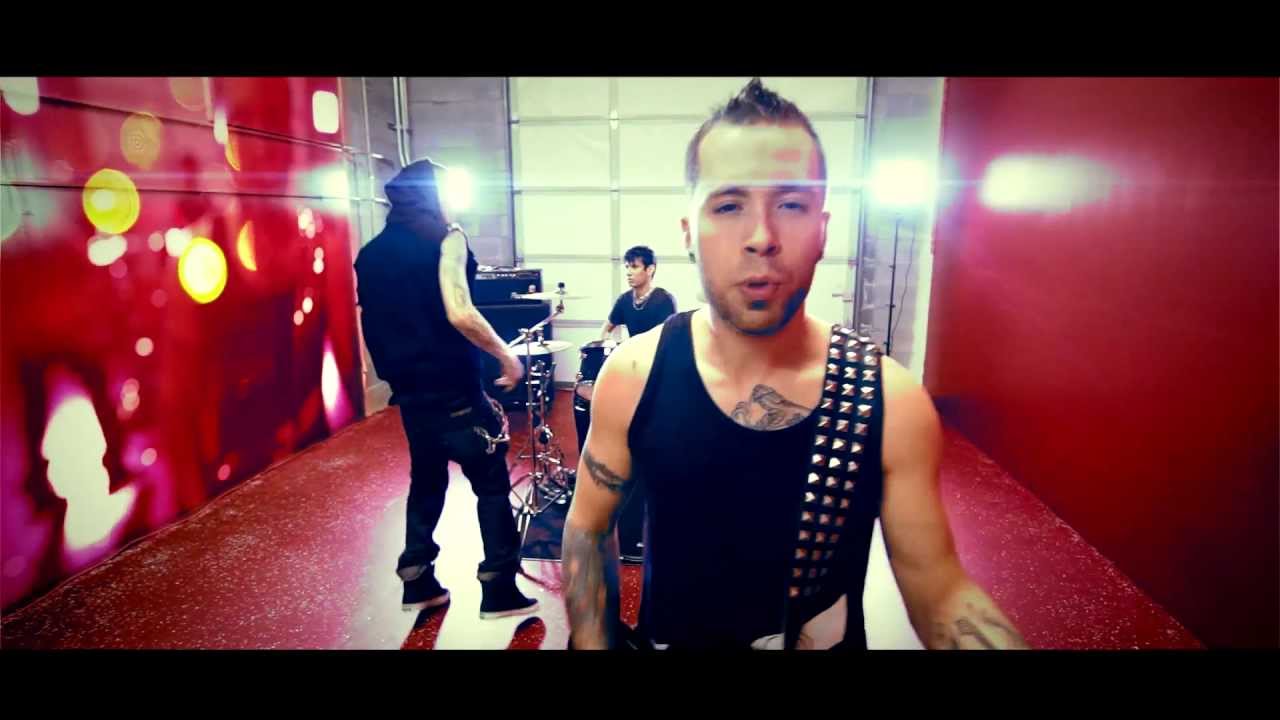 Quiz Zilla & Freeman Belmont (L.I.X.) - Get Back to the Sky [Music Video]