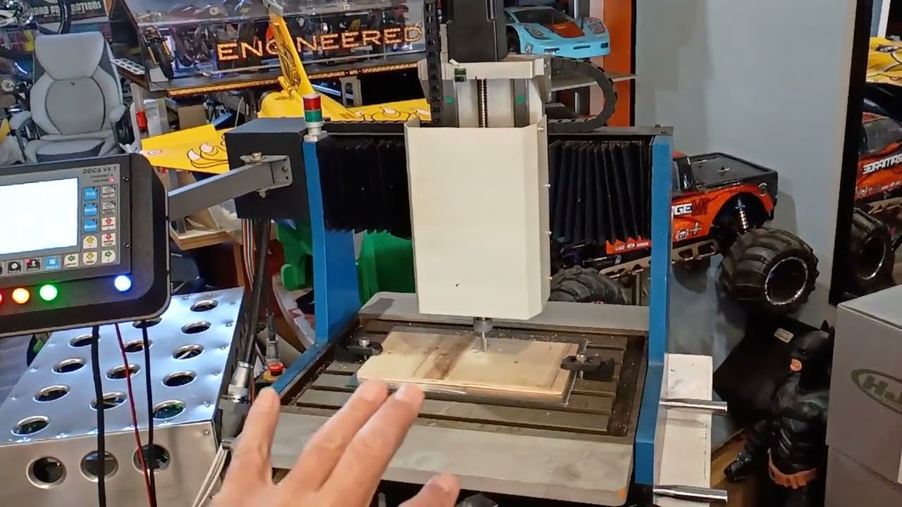 Мой новый станок с ЧПУ, собранный на заказ, с компьютерным контроллером DDCS v4.1. Первое испытан...