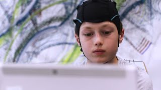 Celebrity Brain-Computer Interface (BCI) for Kids - Unicorn Hybrid Black Profile