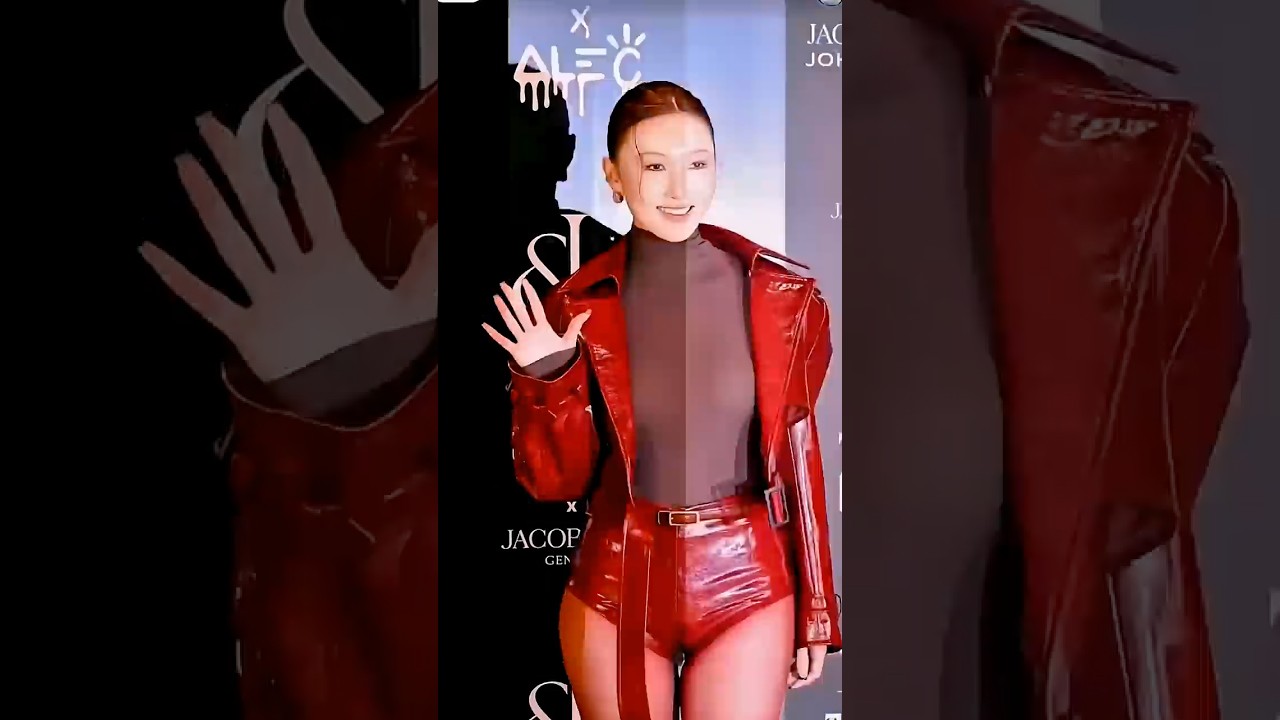 HWASA || LOVE ❤️ LADY || #hwasa #song #shorts #goodbye