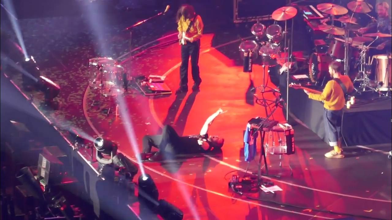 2023_ego trip (deluxe). Эго концерт. Концерт maneskin 2022. Эго концерты 2022. Метро бар саратов.