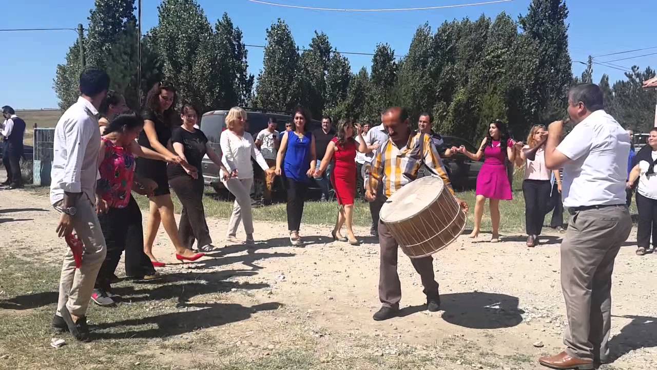 Bahadın kasabasi halay