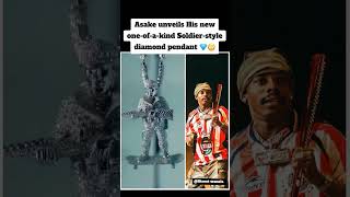 Asake unveils His new one-of-a-kind Soldier-style diamond pendant 💎😳