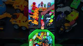 tractor 🚜 pushing  4 cars in pint short #toys #tarktor #jcb