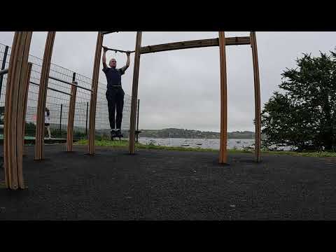 Pull up / Maud's Gym