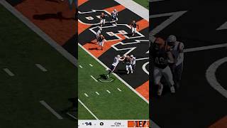 DIVE FOR IT DRACO 🙌 #drakemaye #madden26 #patriots #nfl #shorts