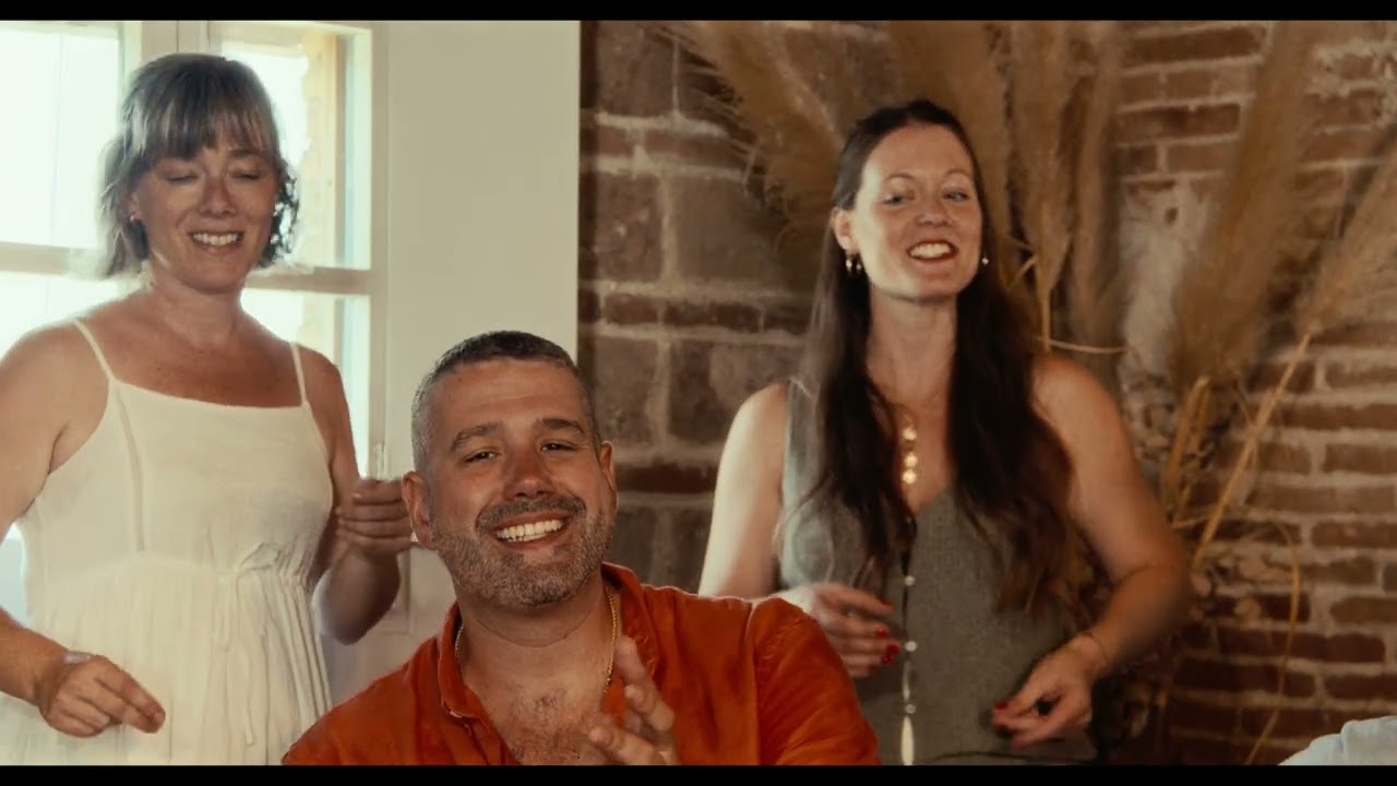 VORA EL CAMÍ VIDEO OFFICIAL - RUMBERTO