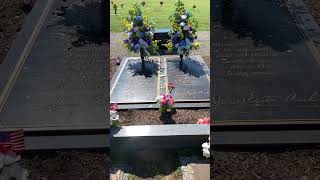 Graves of Johnny Cash and June Carter Cash #shorts Net Worth