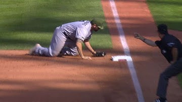 KC@CLE: Moustakas, Cuthbert team up to rob Lindor