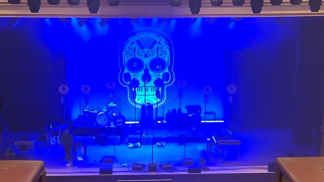 The "Calm Before the Storm" | The Mavericks’ “Dance the Night Away” concert on December 6, 2025