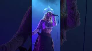 Hayley Williams - Love Me Different 