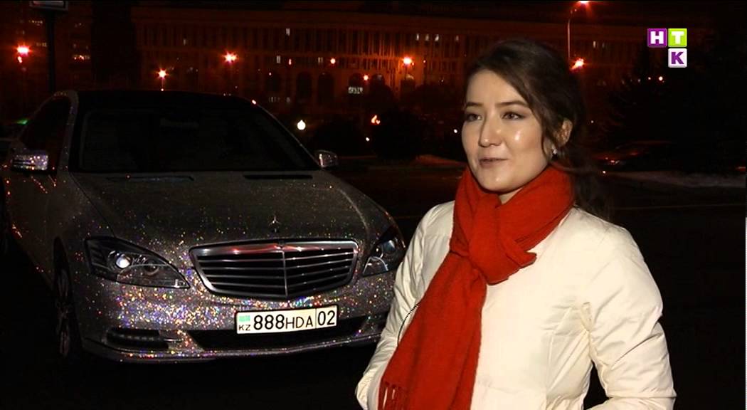Автомобиль в стразах