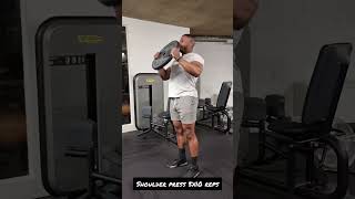 GREAT SHOULDER WORKOUT WITH A 20KG PLATE 🇶🇦🔥 #gym #bodybuilding #fitness #shorts #shortvideo