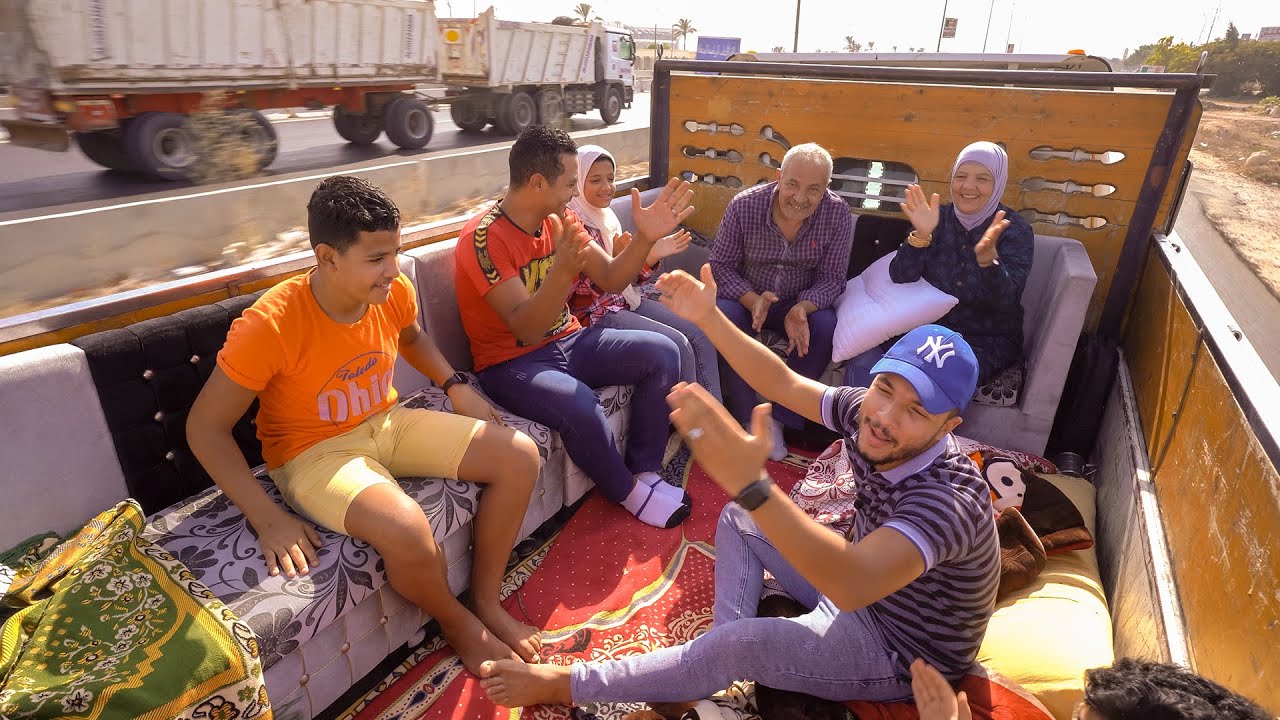 تحدي 24 ساعه🥸في السيارة النقل🛻عملنا فرح ؏ الطريق العام🤩(اتشلوحنا في الاخر😱)