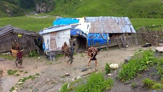 Himalayan Village Life Rainy Day | Most Strong Life Heavy Rainy Time | Primitive Rural Village.