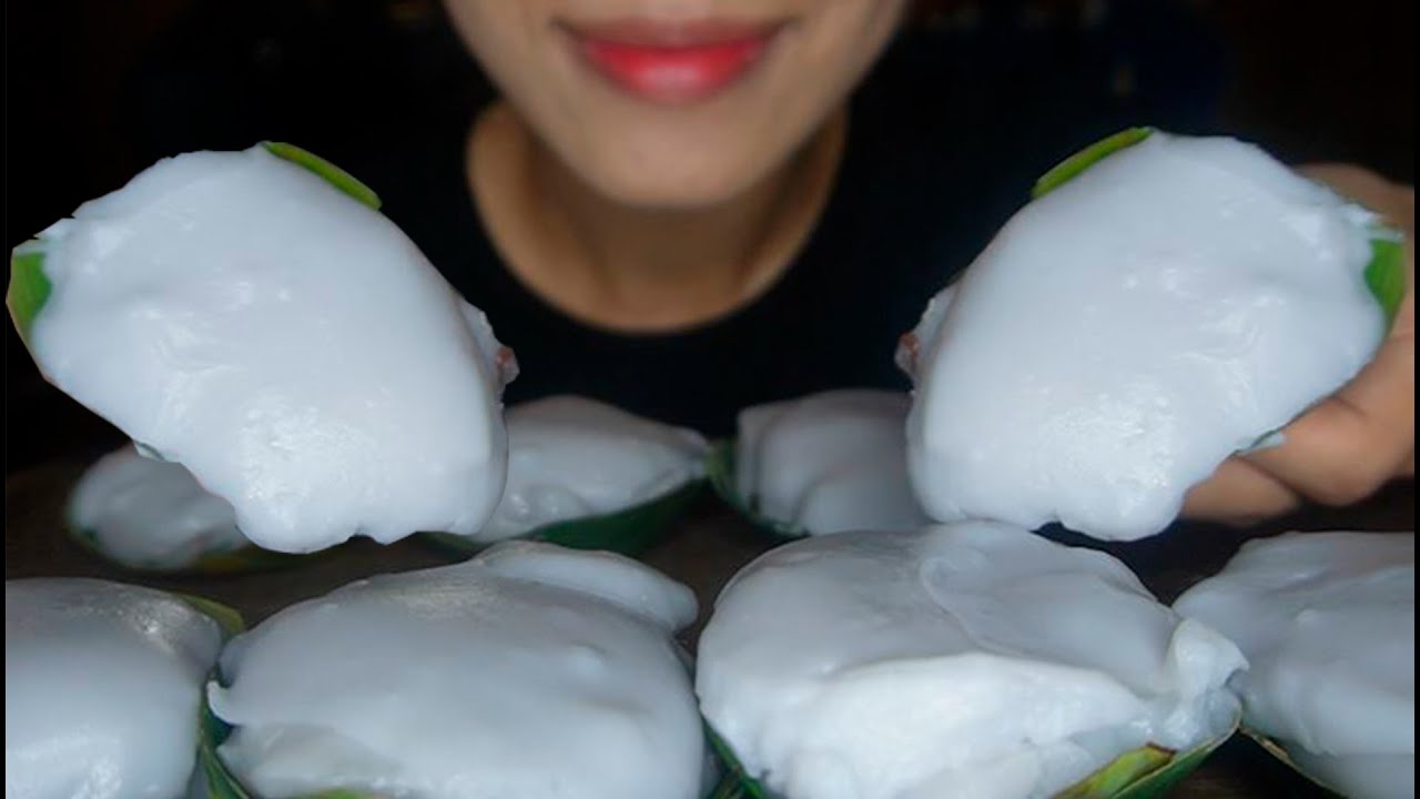 ASMR Eating នំកូរ (Nom Kor)😋✨🇰🇭| Soft Sounds | Traditional Khmer Dessert