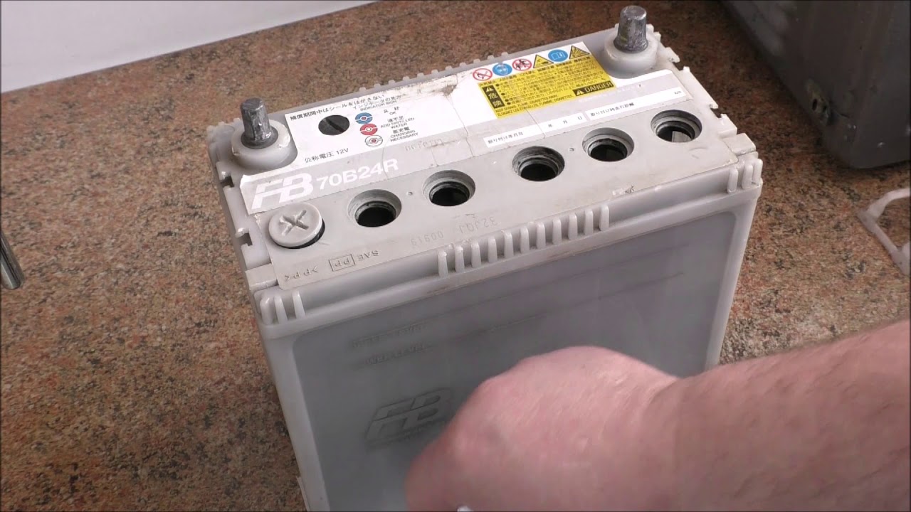 Автомобильный аккумулятор. Обслуживание. Зарядка. - YouTube