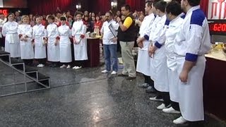 Учасники 'Пекельної кухні' встановили новий рекорд України, нарізавши 6 центнерів олів'є Учасники 'Пекельної кухні' встановили новий рекорд України, нарізавши 6 центнерів олів'є